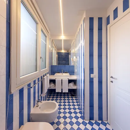 דירה Luxury&romantic With Balcony In סורנטו