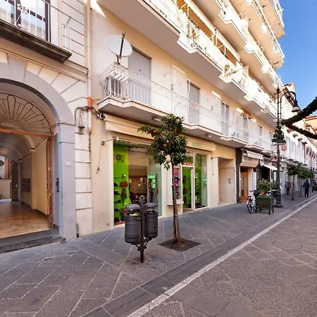Luxury&romantic With Balcony In Apartamento Sorrento