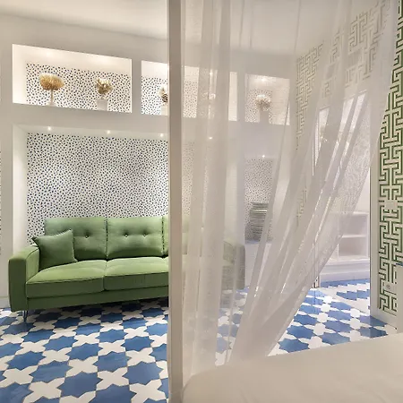 Apartment Luxury&romantic With Balcony In