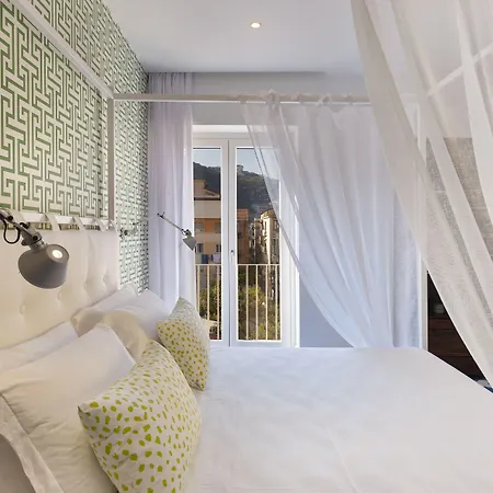 Luxury&romantic With Balcony In