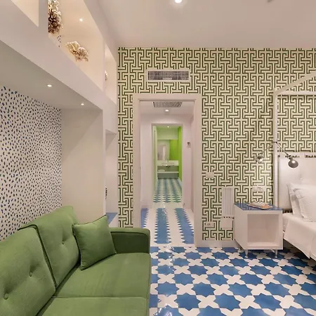Luxury&romantic With Balcony In דירה