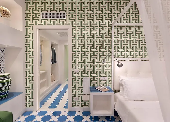 Luxury&romantic With Balcony In Apartment