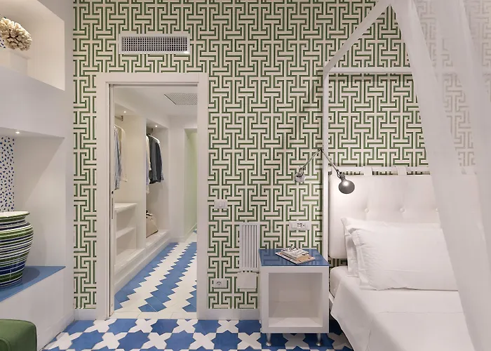 Luxury&romantic With Balcony In Apartment