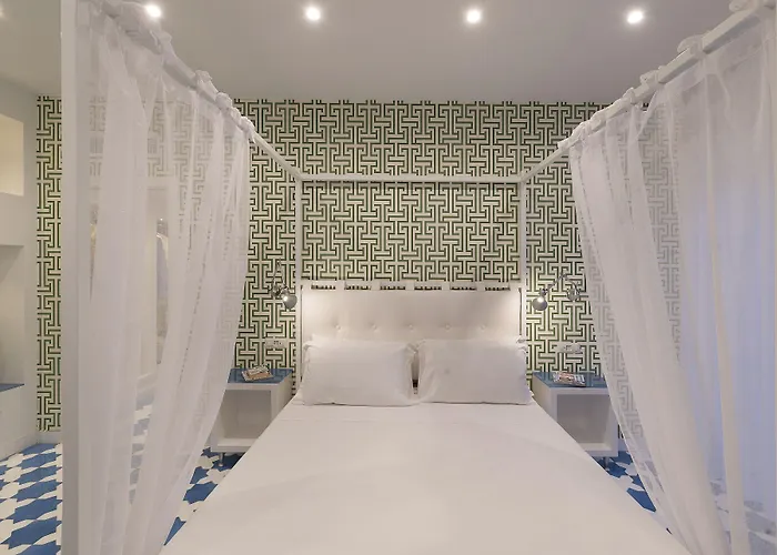 Luxury&romantic With Balcony In Apartment