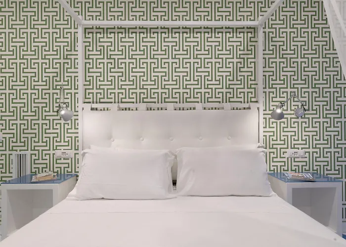 Luxury&romantic With Balcony In